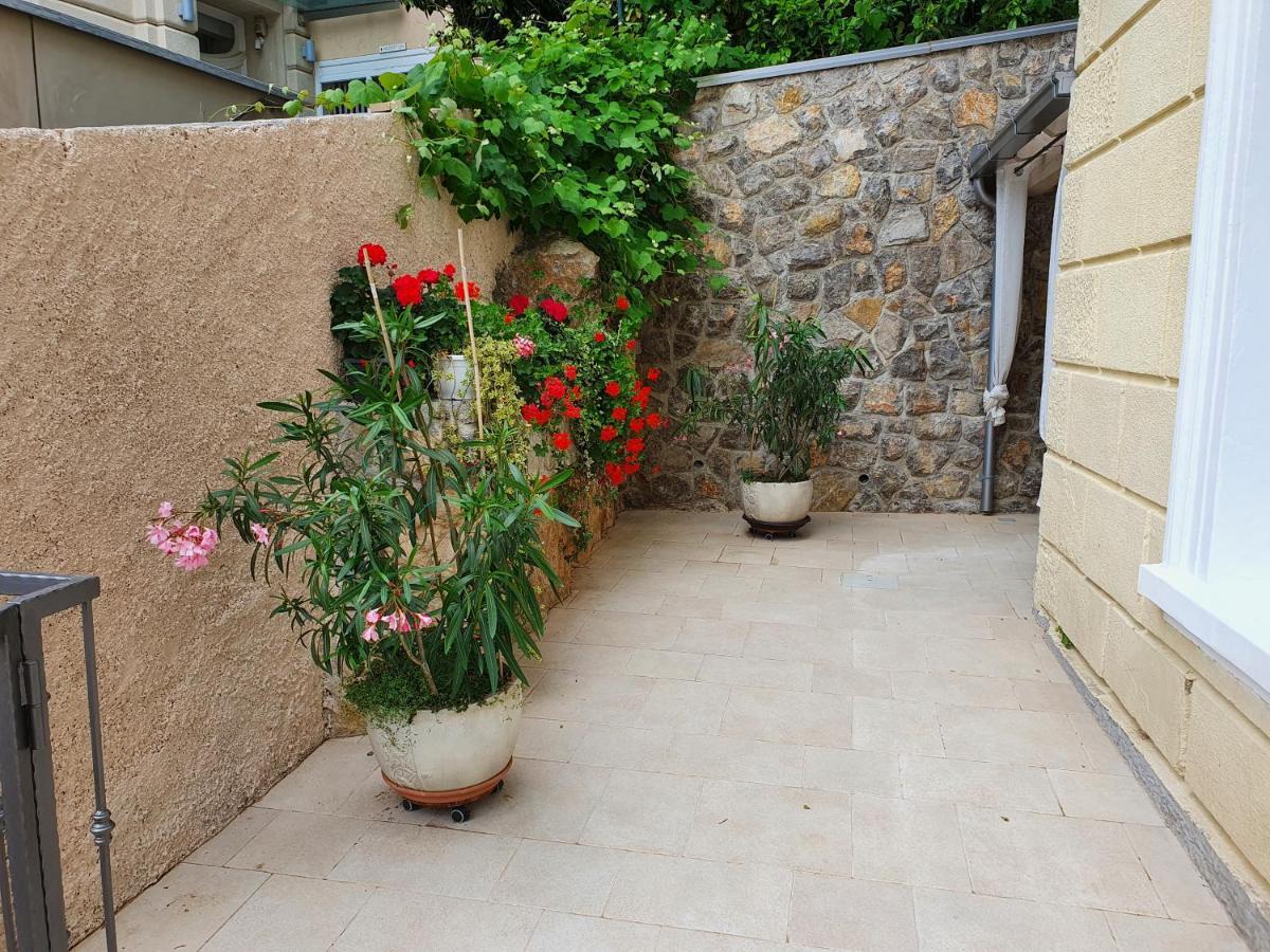 אופטיה Superior Seaview Apartment מראה חיצוני תמונה