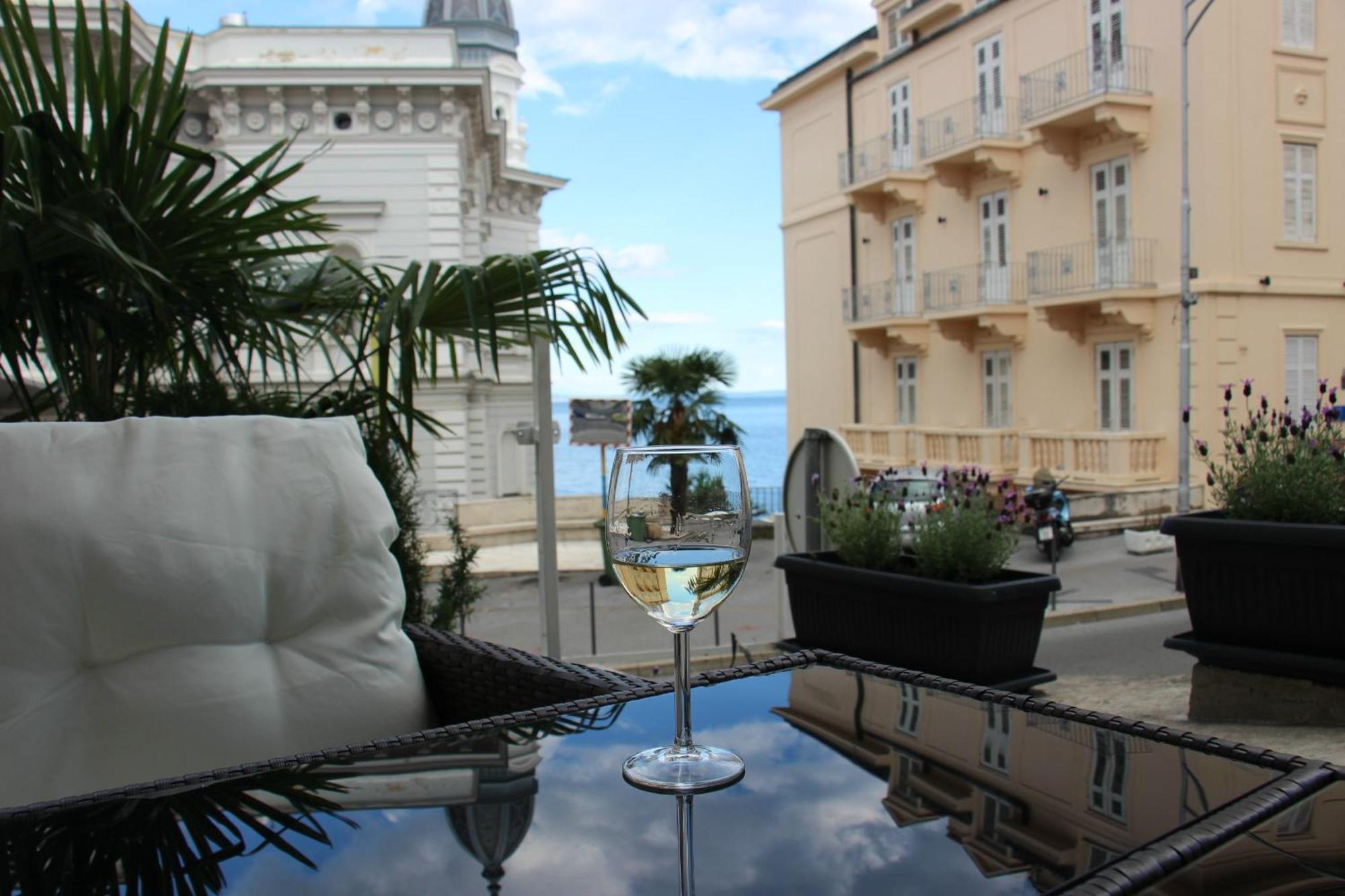 אופטיה Superior Seaview Apartment מראה חיצוני תמונה
