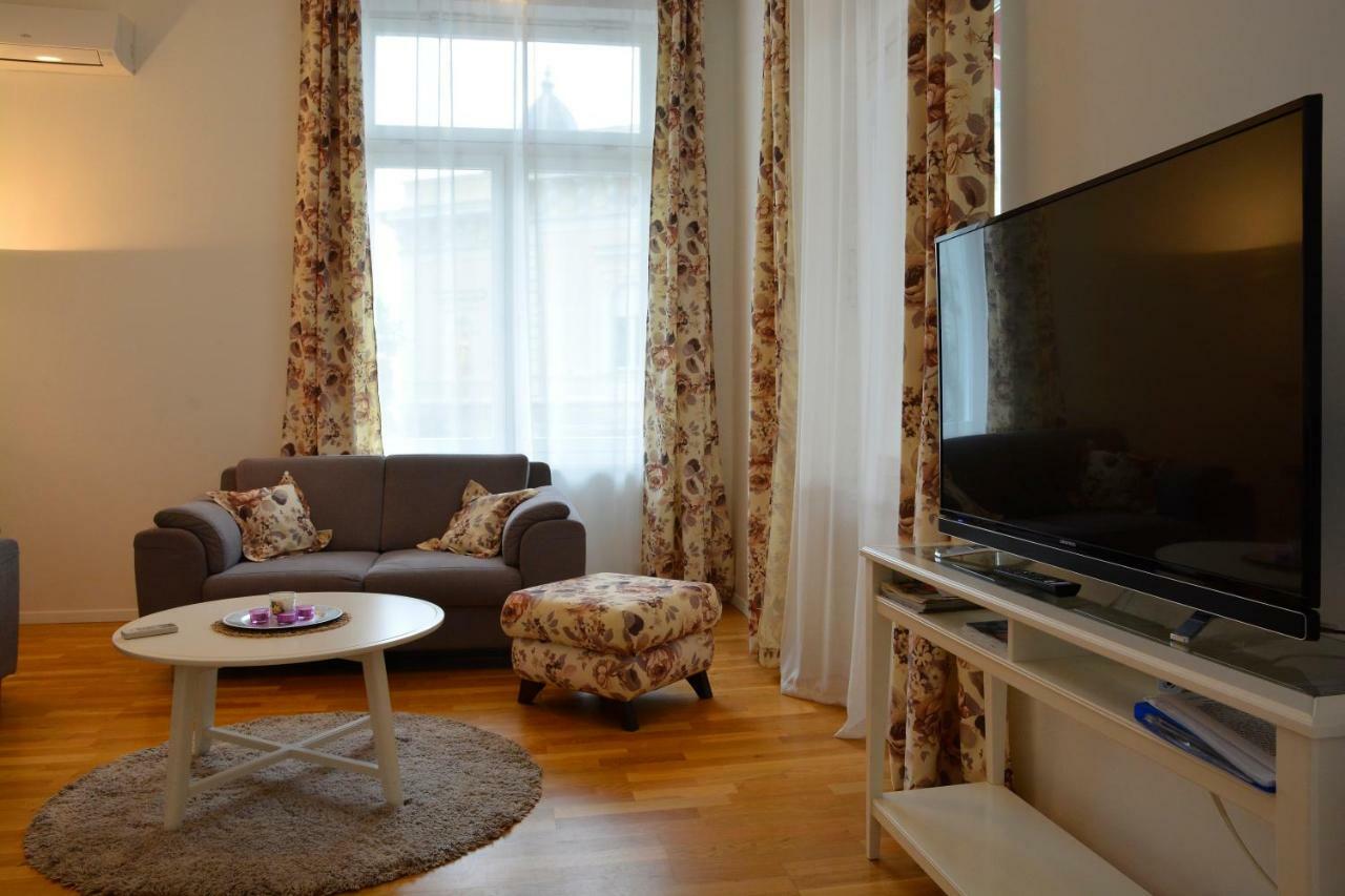 אופטיה Superior Seaview Apartment מראה חיצוני תמונה