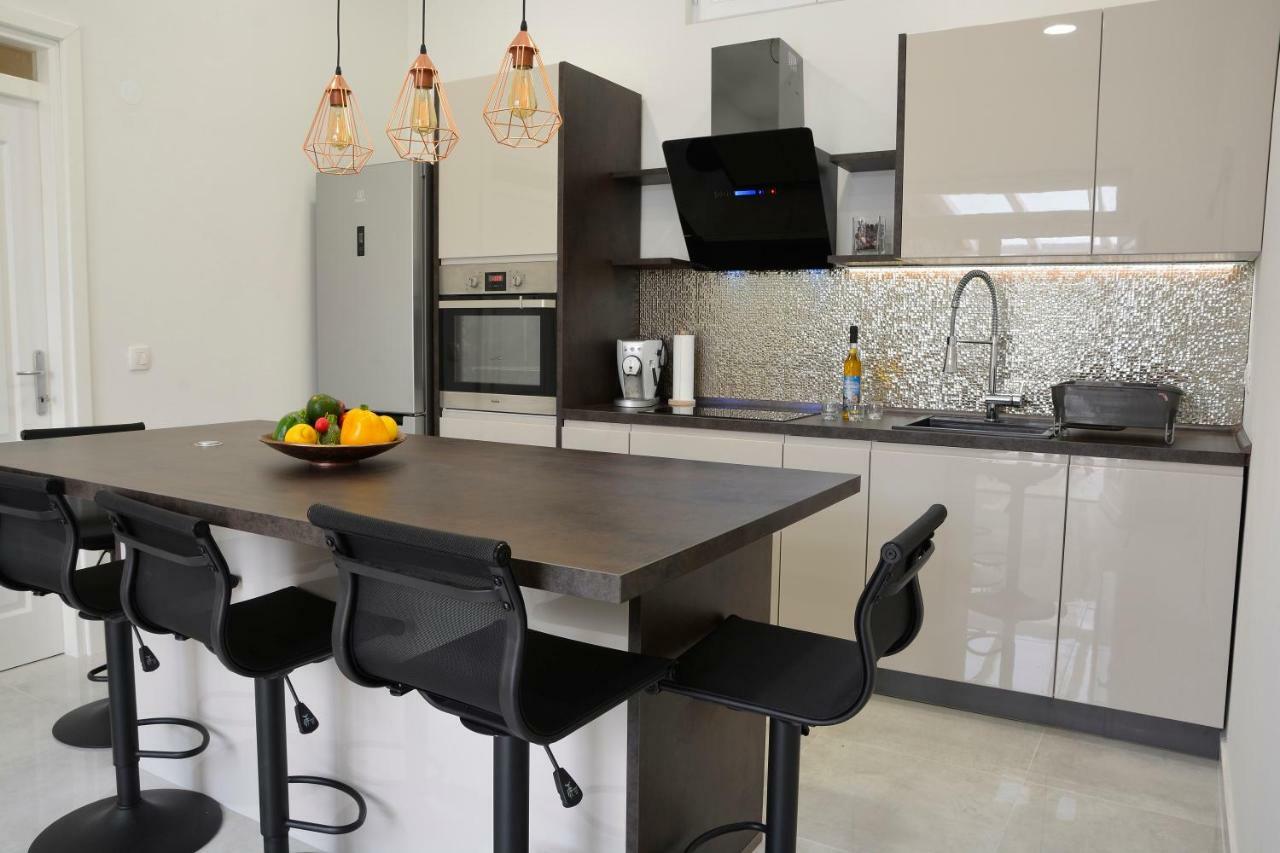אופטיה Superior Seaview Apartment מראה חיצוני תמונה
